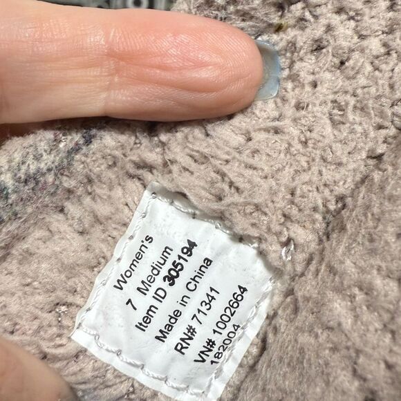 LL Bean Women 7 Slip-ons rainbow comfort slippers - Picture 7 of 8